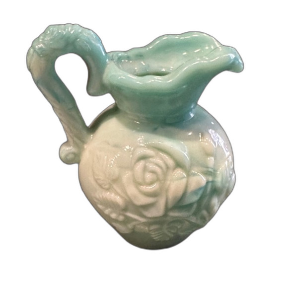 AVON Milk Glass Victorian Rose Pattern Pitcher & Soap‎ Dish - Picture 2 of 14